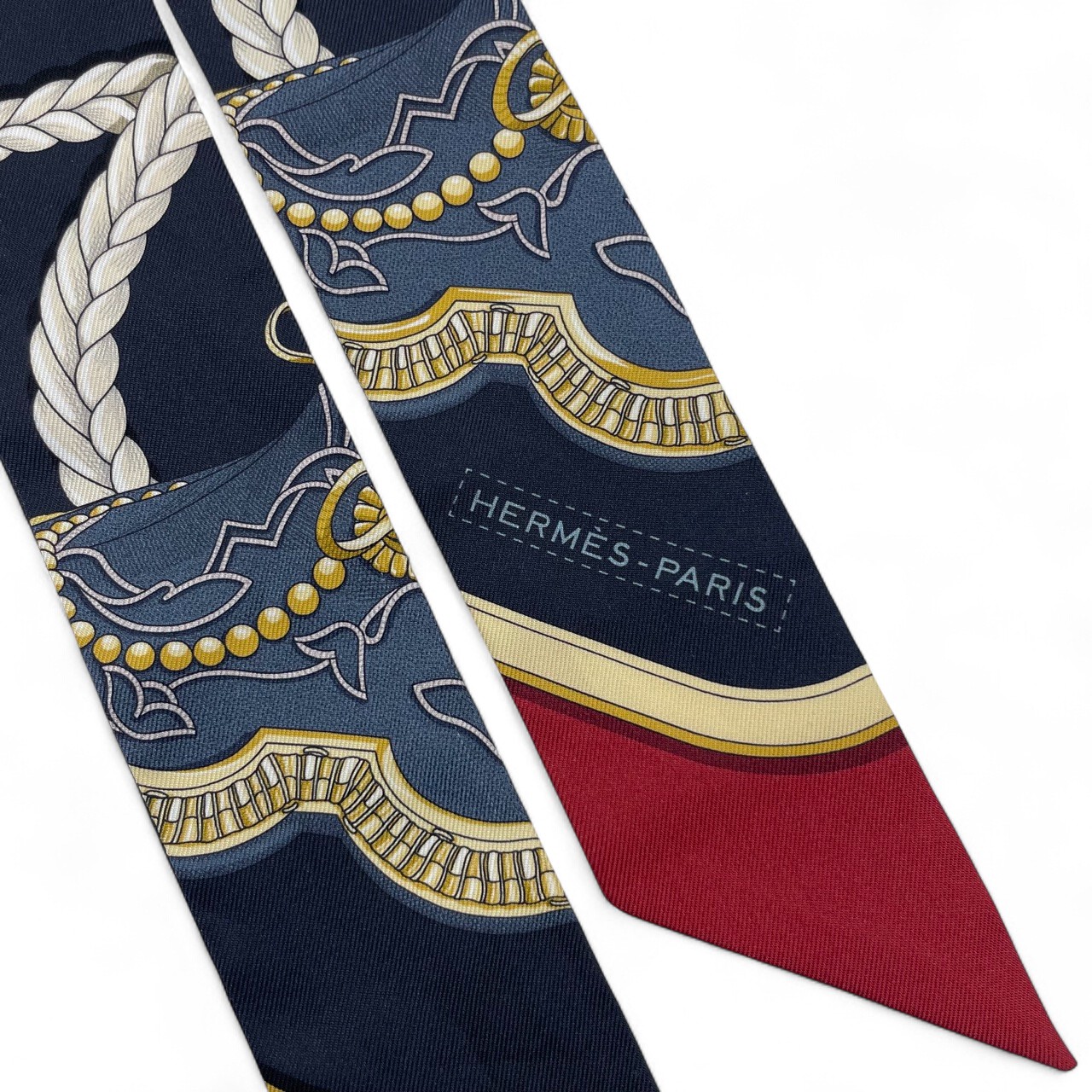 HERMES エルメス ツイリー GRAND APPARAT HERMES エルメス スカーフ ツイリー 『GRAND APPARAT グラン・アパラ