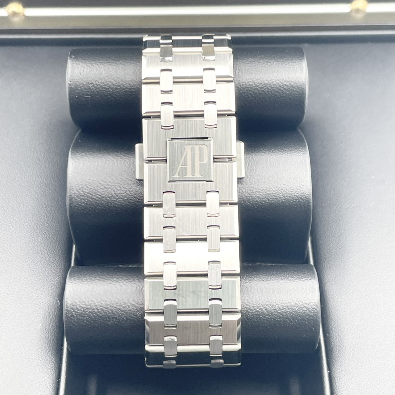 オーデマピゲ ロイヤルオーク クロノグラフ 26240ST.OO.1320ST.08 カーキグリーン 41mm