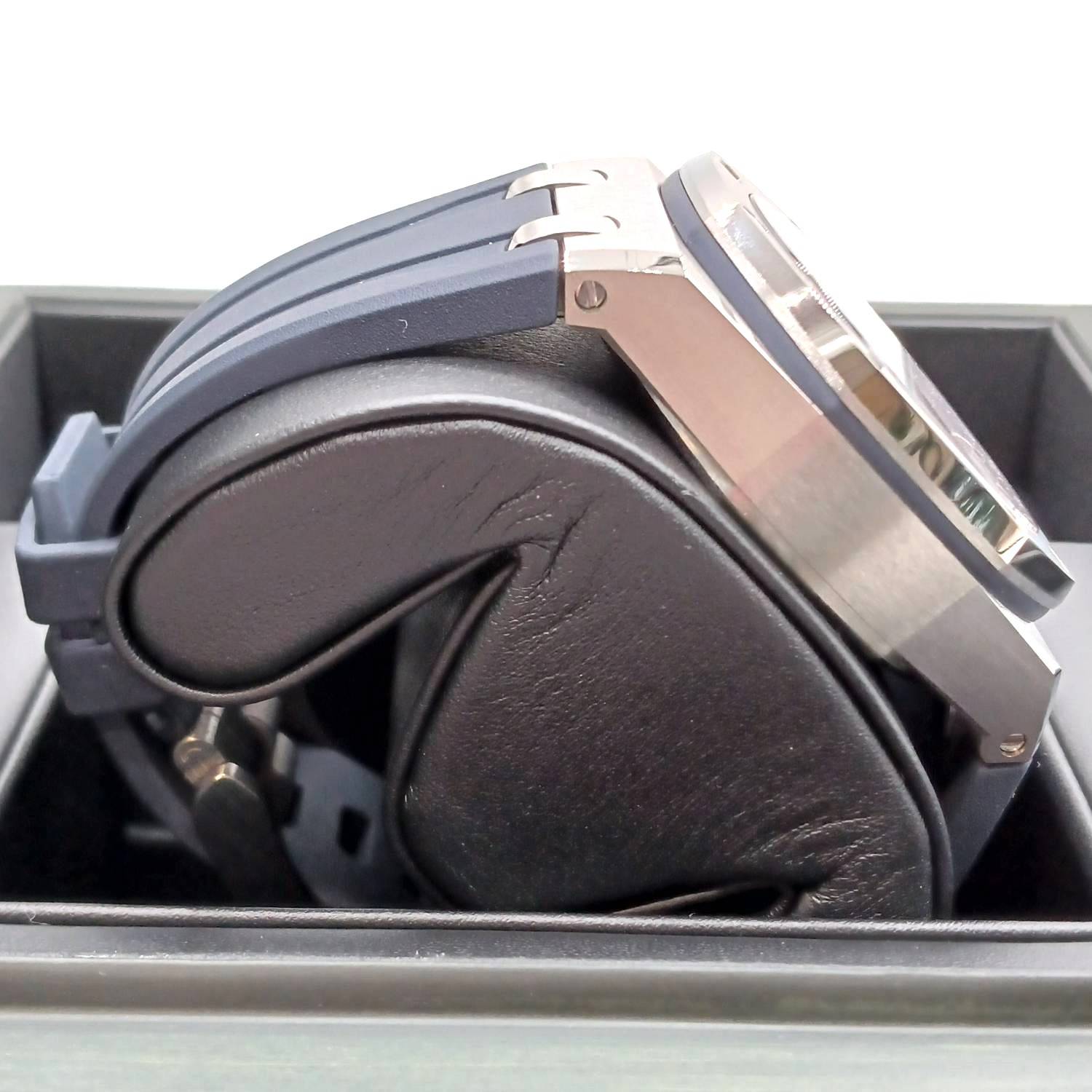 オーデマピゲ ロイヤル オーク オフショア クロノグラフ 26420TI.OO.A027CA.01 43mm