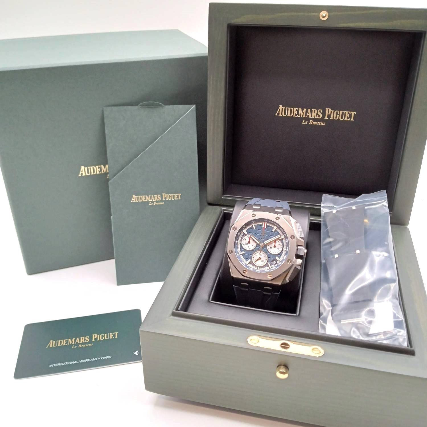 オーデマピゲ ロイヤル オーク オフショア クロノグラフ 26420TI.OO.A027CA.01 43mm