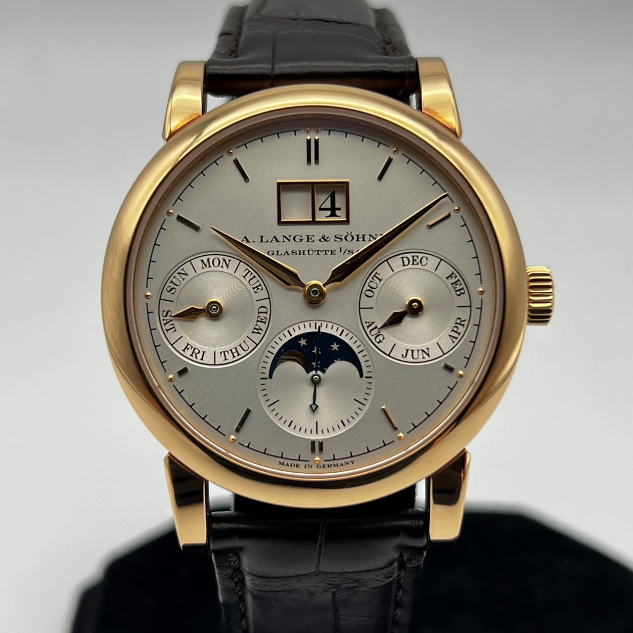 ランゲ&ゾーネ サクソニア アニュアルカレンダー 330.032E/LS3304AP シルバー 38.5mm