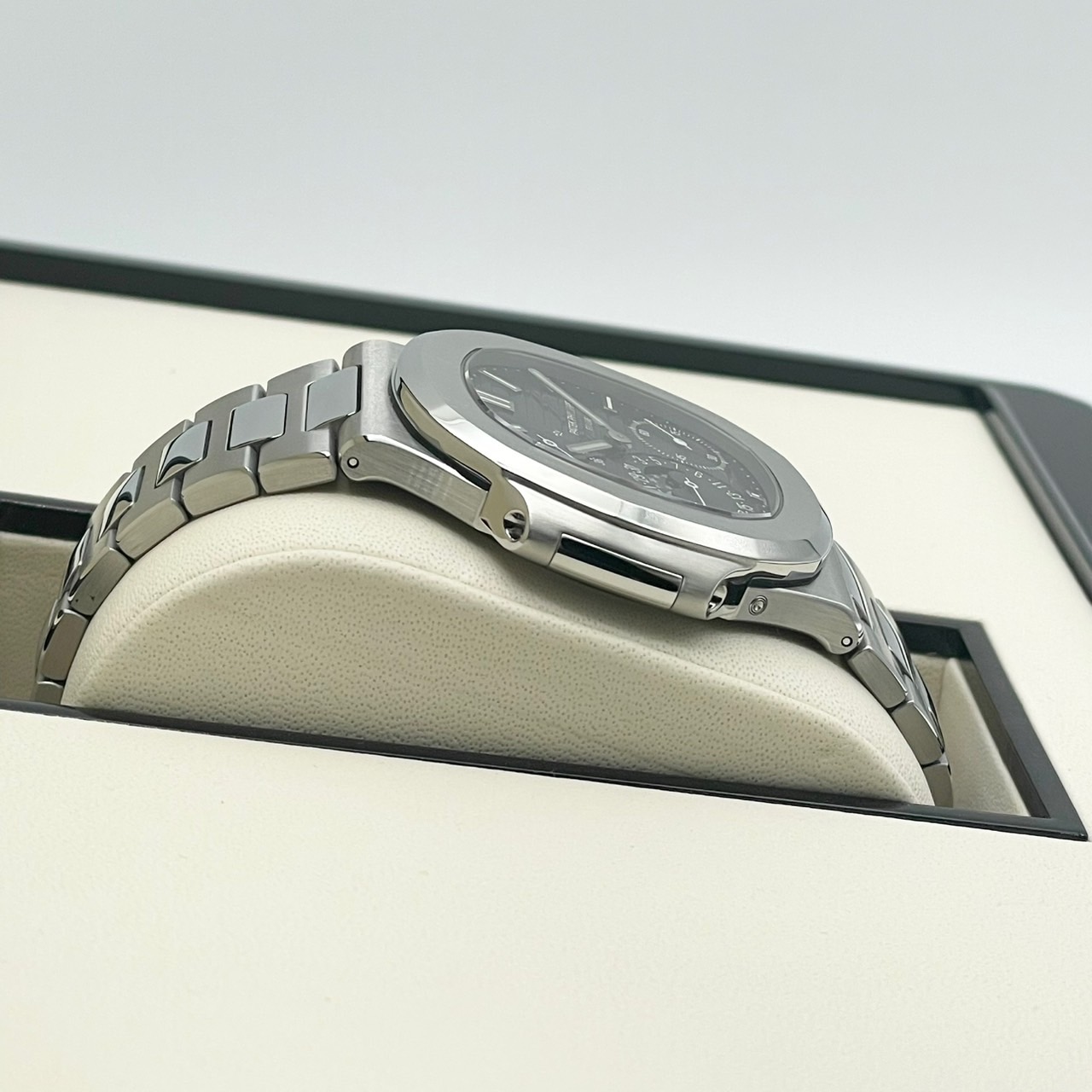 パテックフィリップ ノーチラス 5712/1A-001 ブルー 40mm