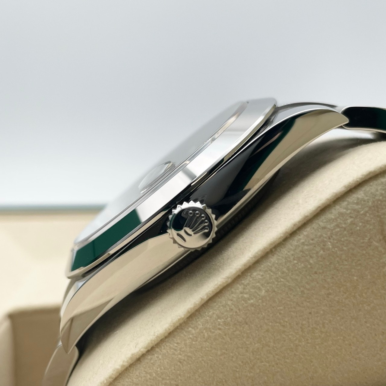 【25年12月ギャラ！】ロレックス デイトジャスト 126300 ミントグリーン オイスターブレスレット 41mm