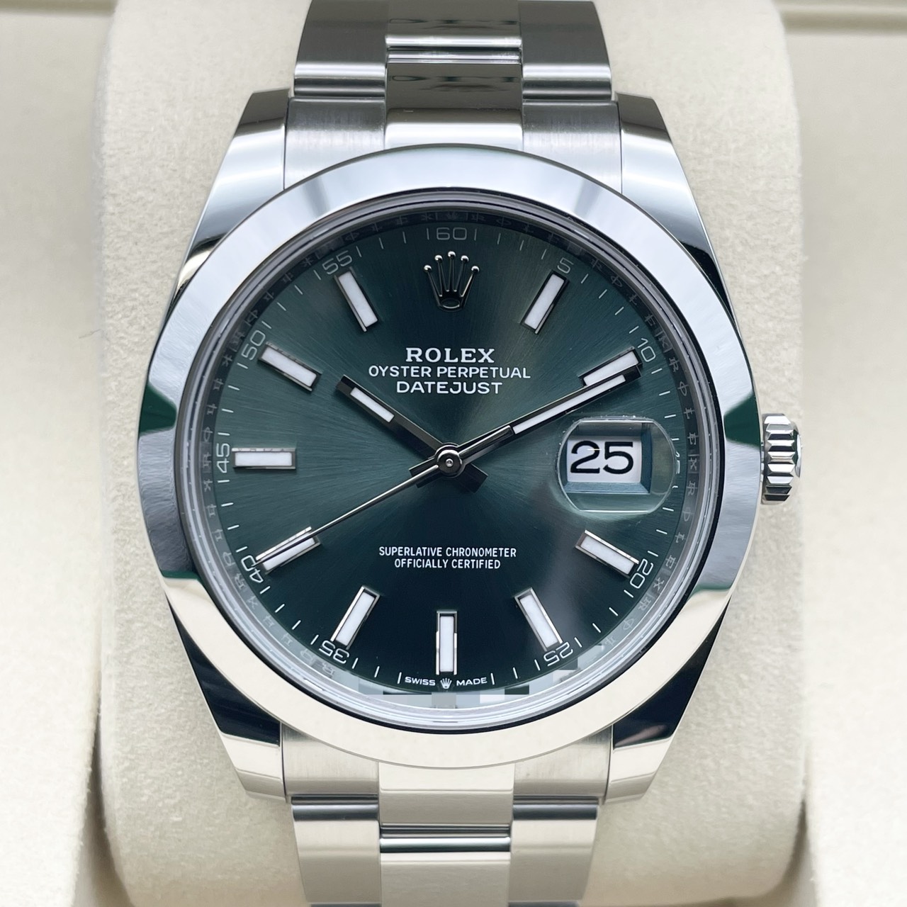 【25年12月ギャラ！】ロレックス デイトジャスト 126300 ミントグリーン オイスターブレスレット 41mm