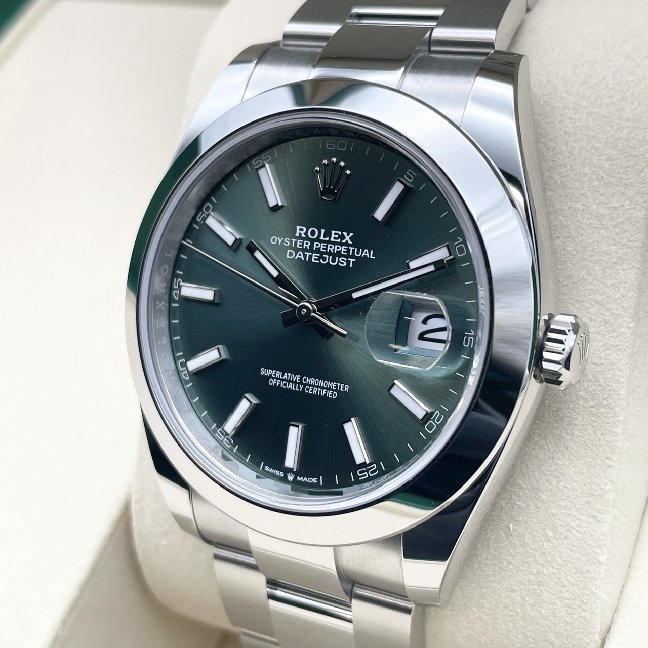 【25年12月ギャラ！】ロレックス デイトジャスト 126300 ミントグリーン オイスターブレスレット 41mm