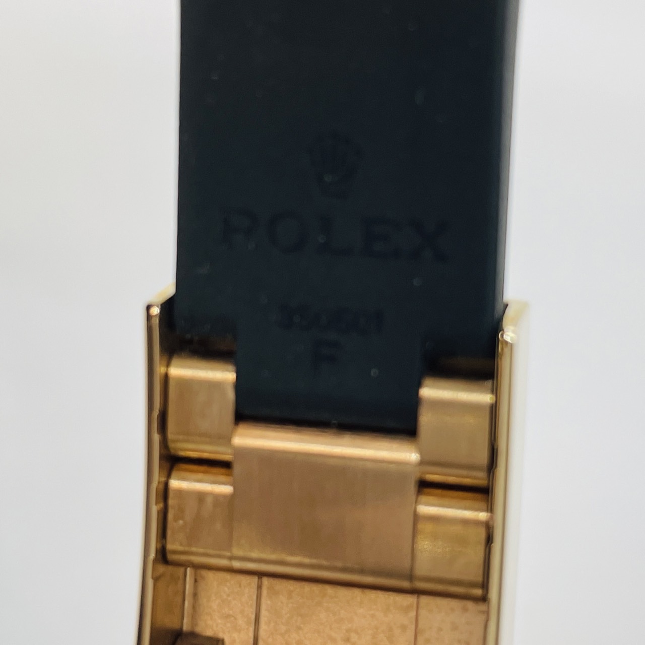 ロレックス デイトナ 116515LN ブラックラバーベルト ブラック&ピンク