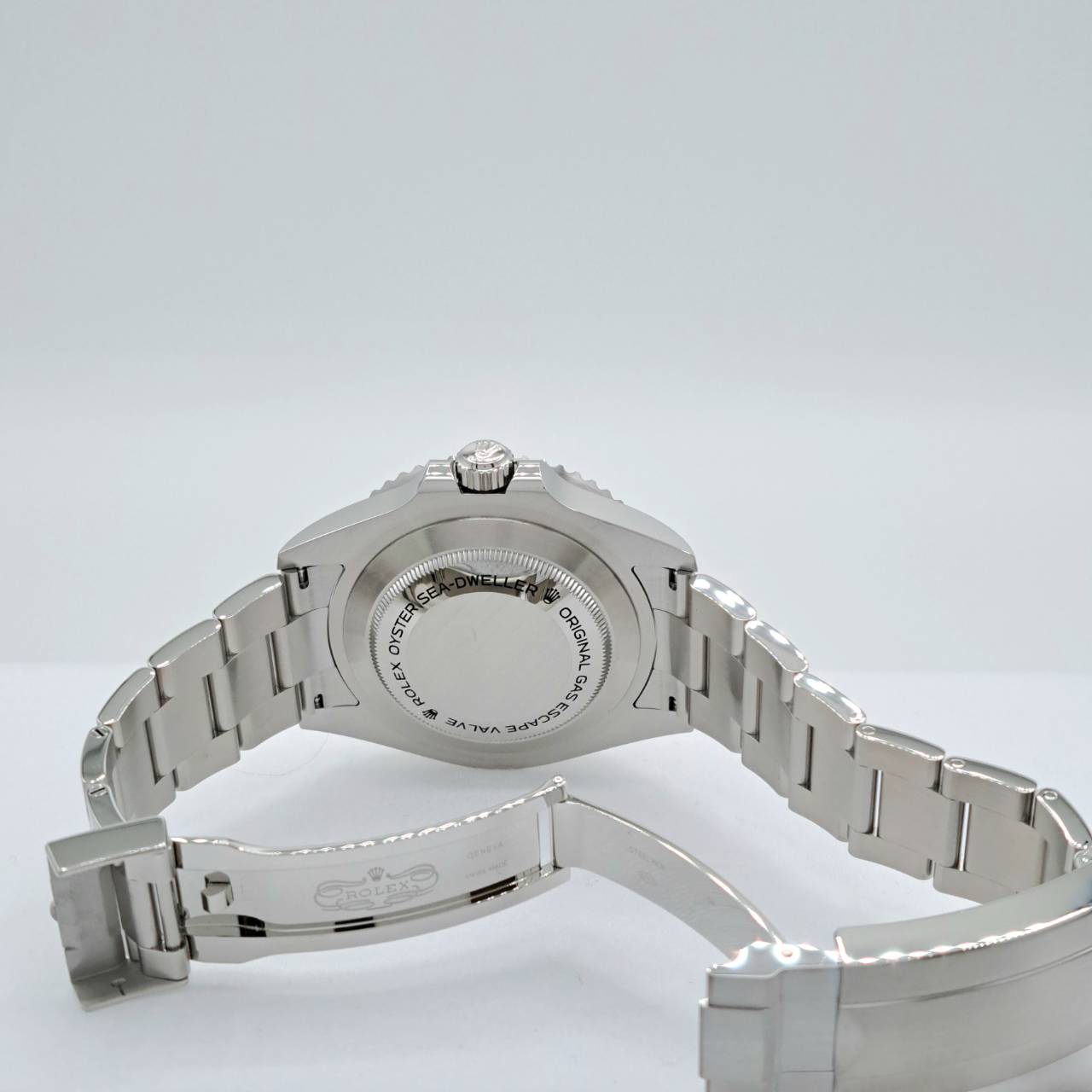 ロレックス シードゥエラー 126600 オイスターブレスレット ブラック