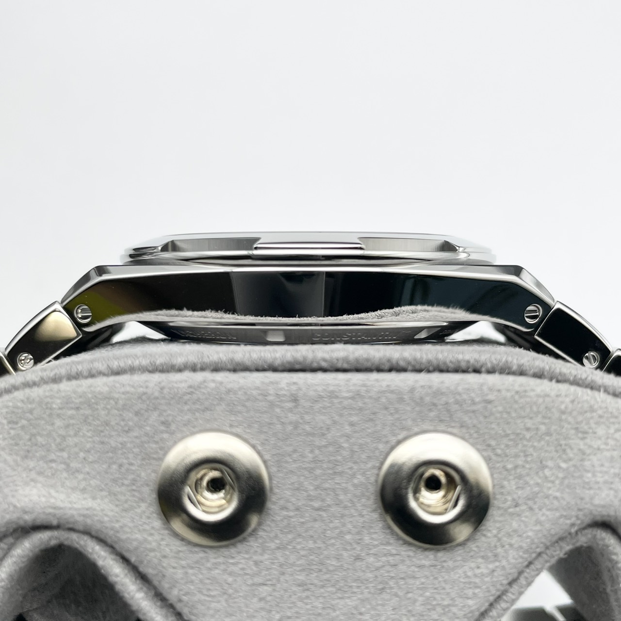 ヴァシュロンコンスタンタン オーヴァーシーズ 4520V/210A-B128 ブルー 41mm