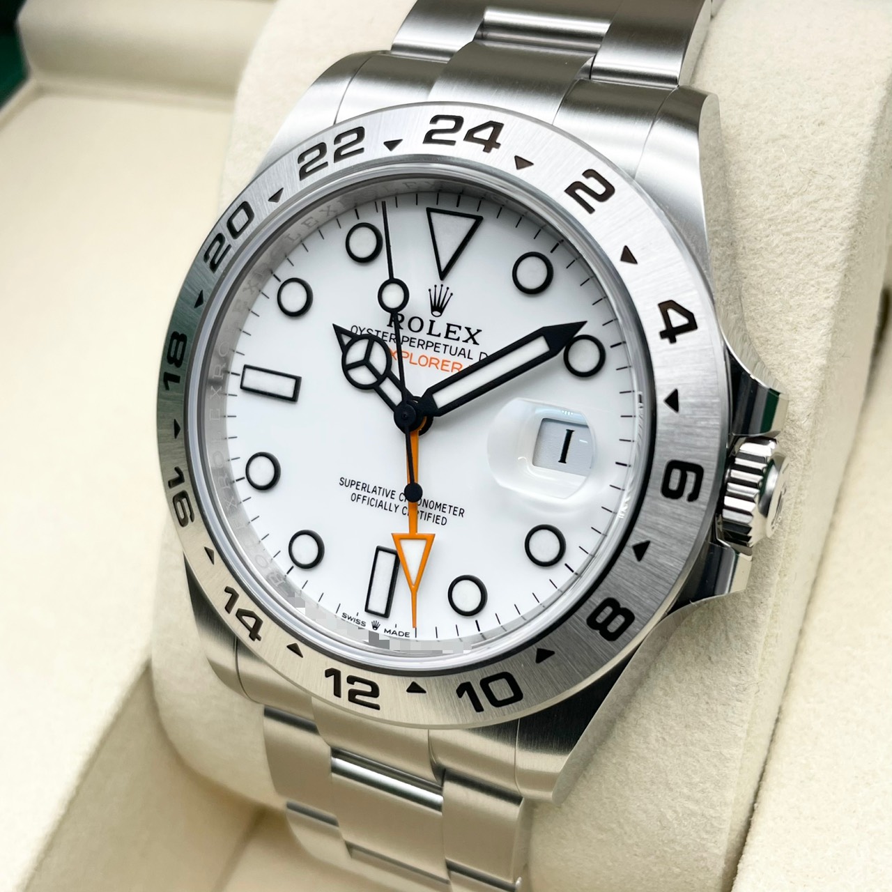 ロレックス エクスプローラーII 226570 ホワイト 42mm