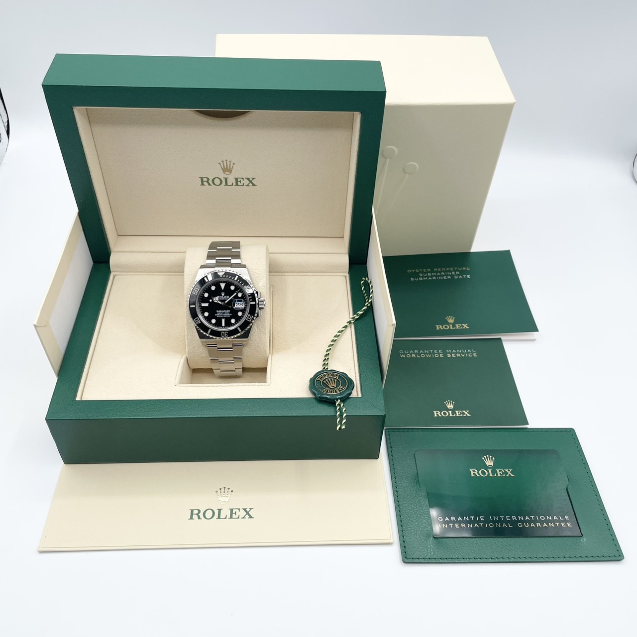 ロレックス サブマリーナーデイト 126610LN ブラック 41mm