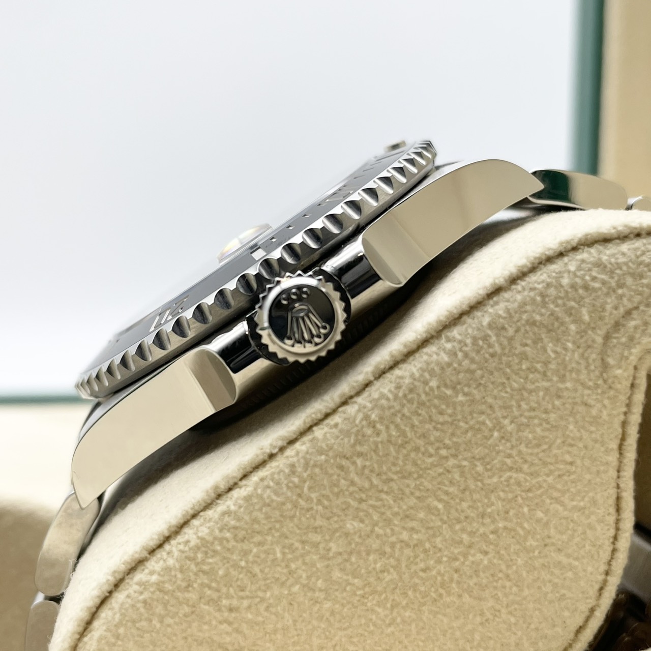 【超美品！】ロレックス サブマリーナデイト 126610LN ブラック 41mm