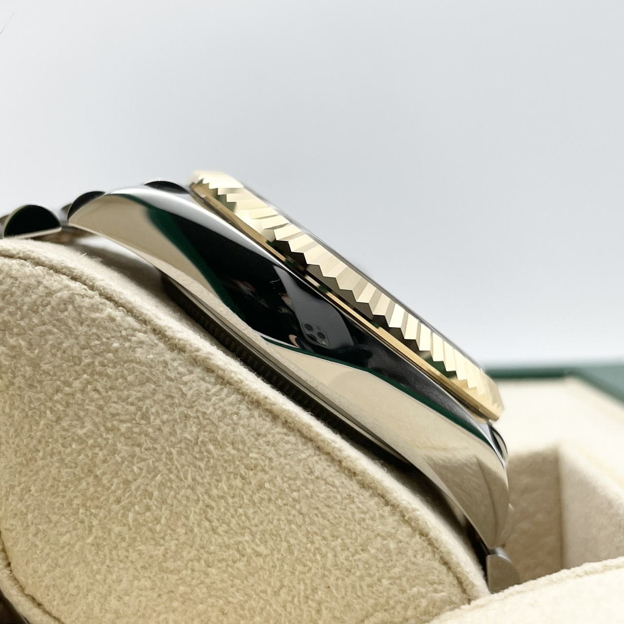 ロレックス スカイドゥエラー 326933 ジュビリーブレス シャンパン 42mm