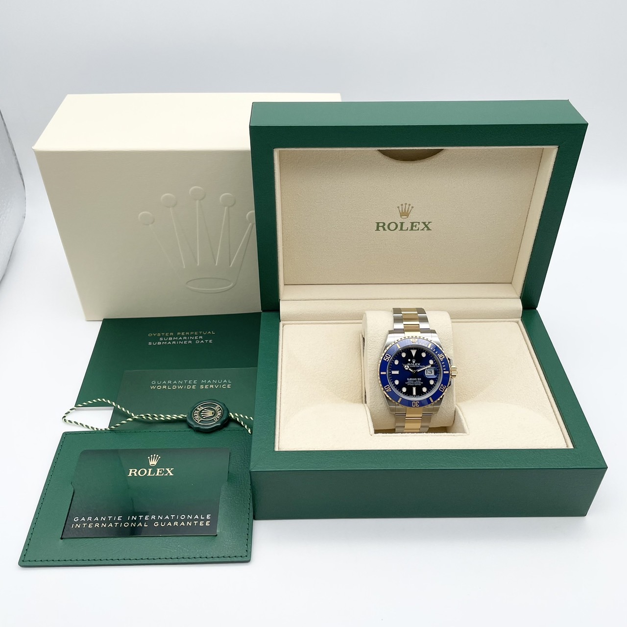 ロレックス サブマリーナ デイト 126613LB オイスターブレスレット ロイヤルブルー 41mm