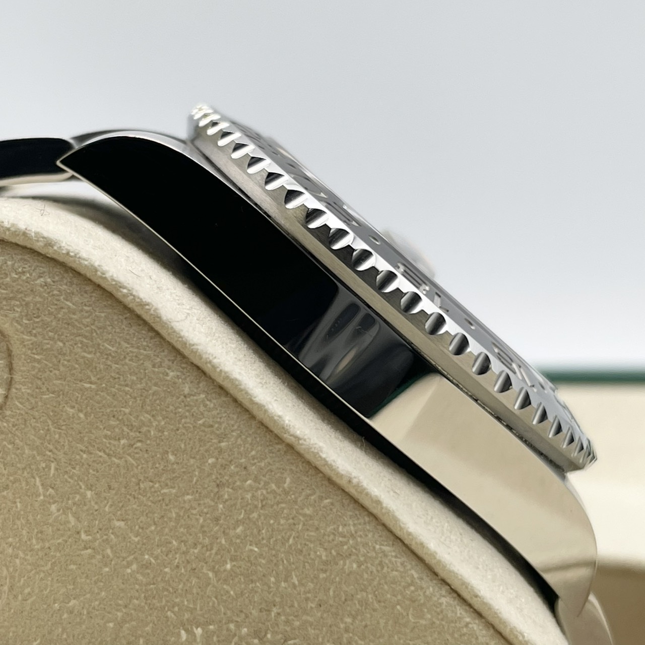 ロレックス GMTマスターII 126710GRNR ブラック オイスターブレスレット 40mm