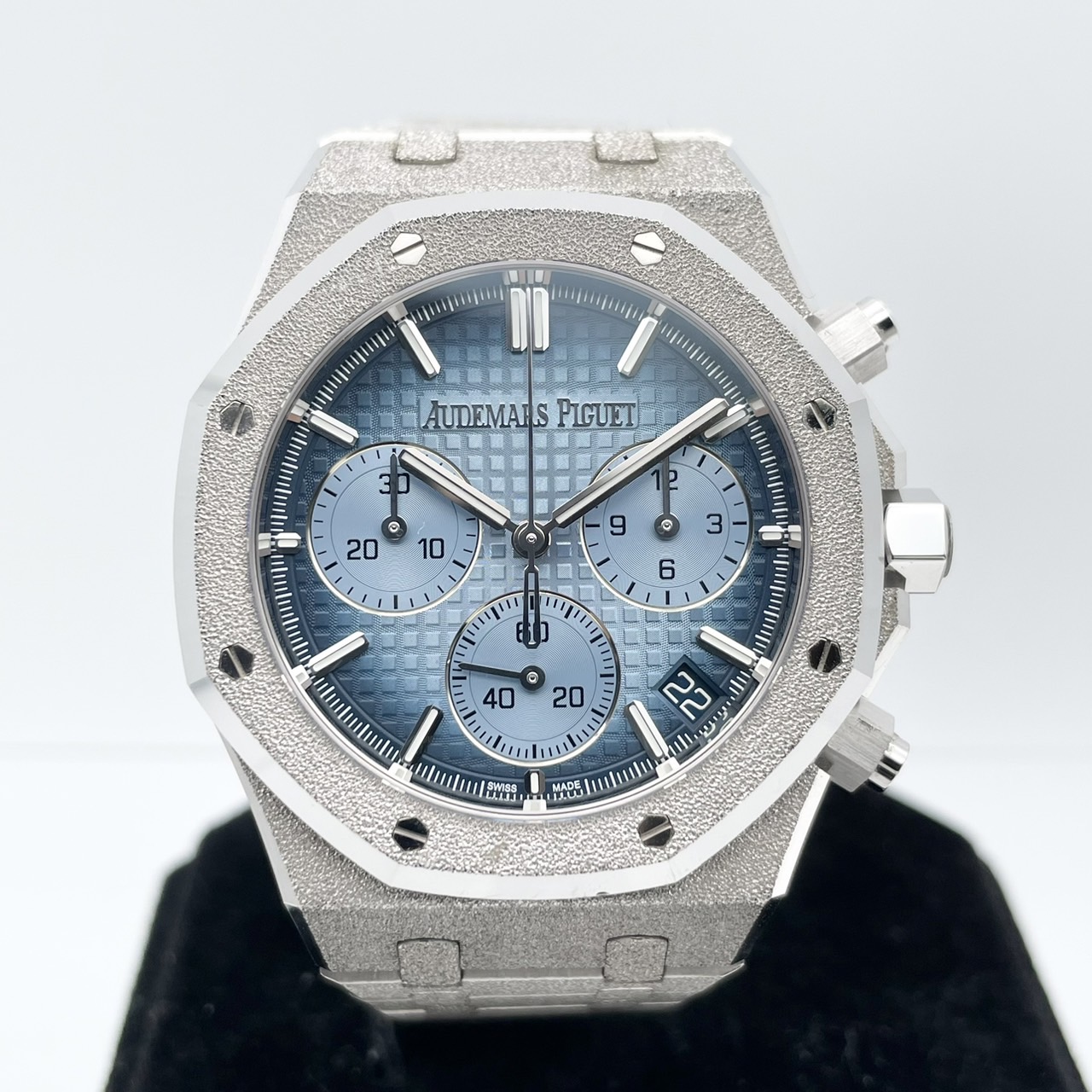 オーデマピゲ ロイヤルオーク 26240BC.GG.1324BC.02 スモークブルー クロノグラフ フロステッドゴールド 41mm