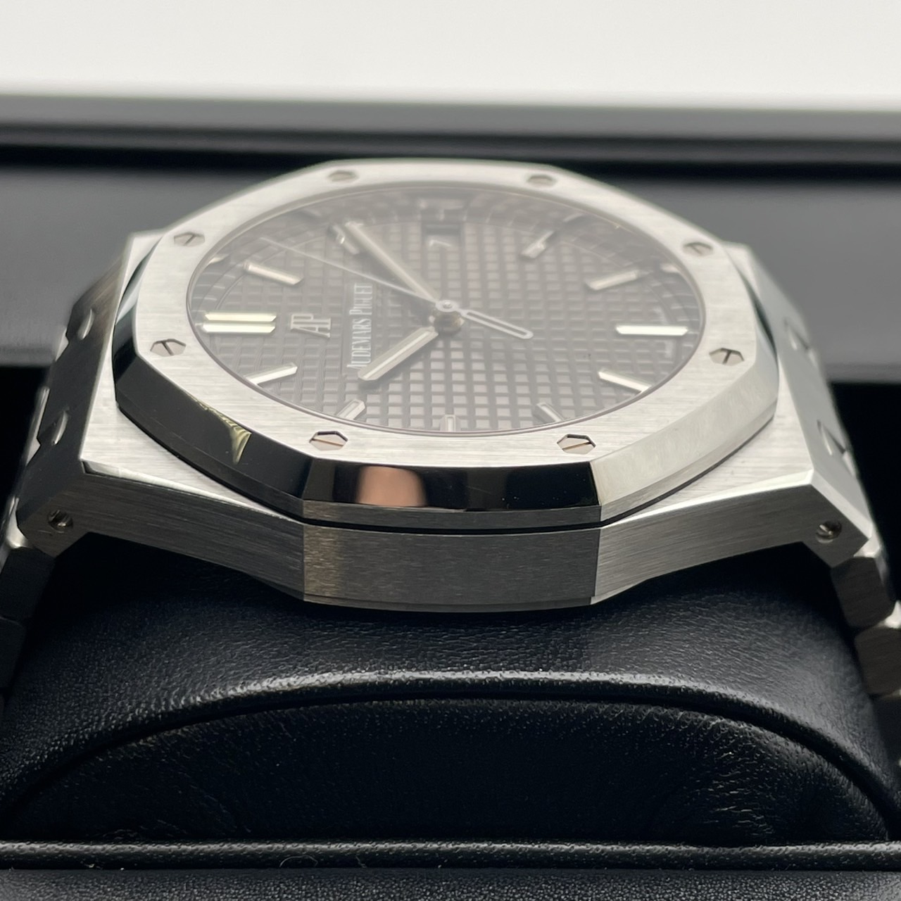 オーデマピゲ ロイヤルオーク 15500ST.OO.1220ST.02 シルバー 41mm