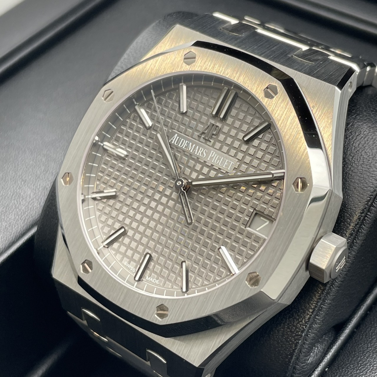 オーデマピゲ ロイヤルオーク 15500ST.OO.1220ST.02 シルバー 41mm