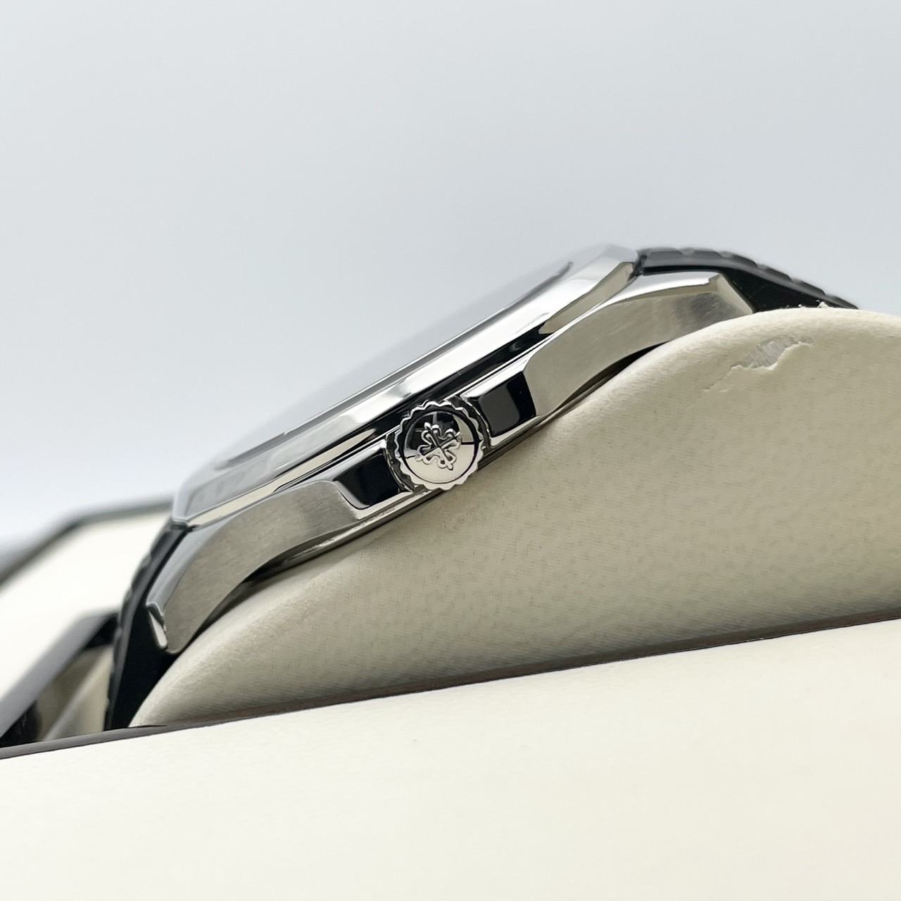 パテックフィリップ アクアノート 5167A-001 ブラック 40.8mm