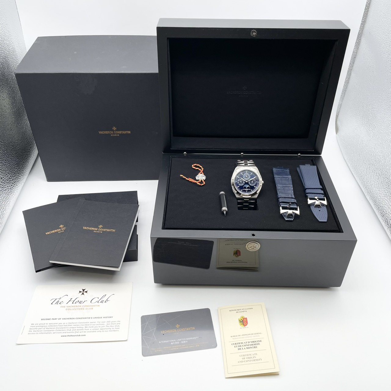 ヴァシュロンコンスタンタン オーヴァーシーズ エクストラフラット・パーペチュアルカレンダー 4300V-120G-B945 ブルー 41.5mm