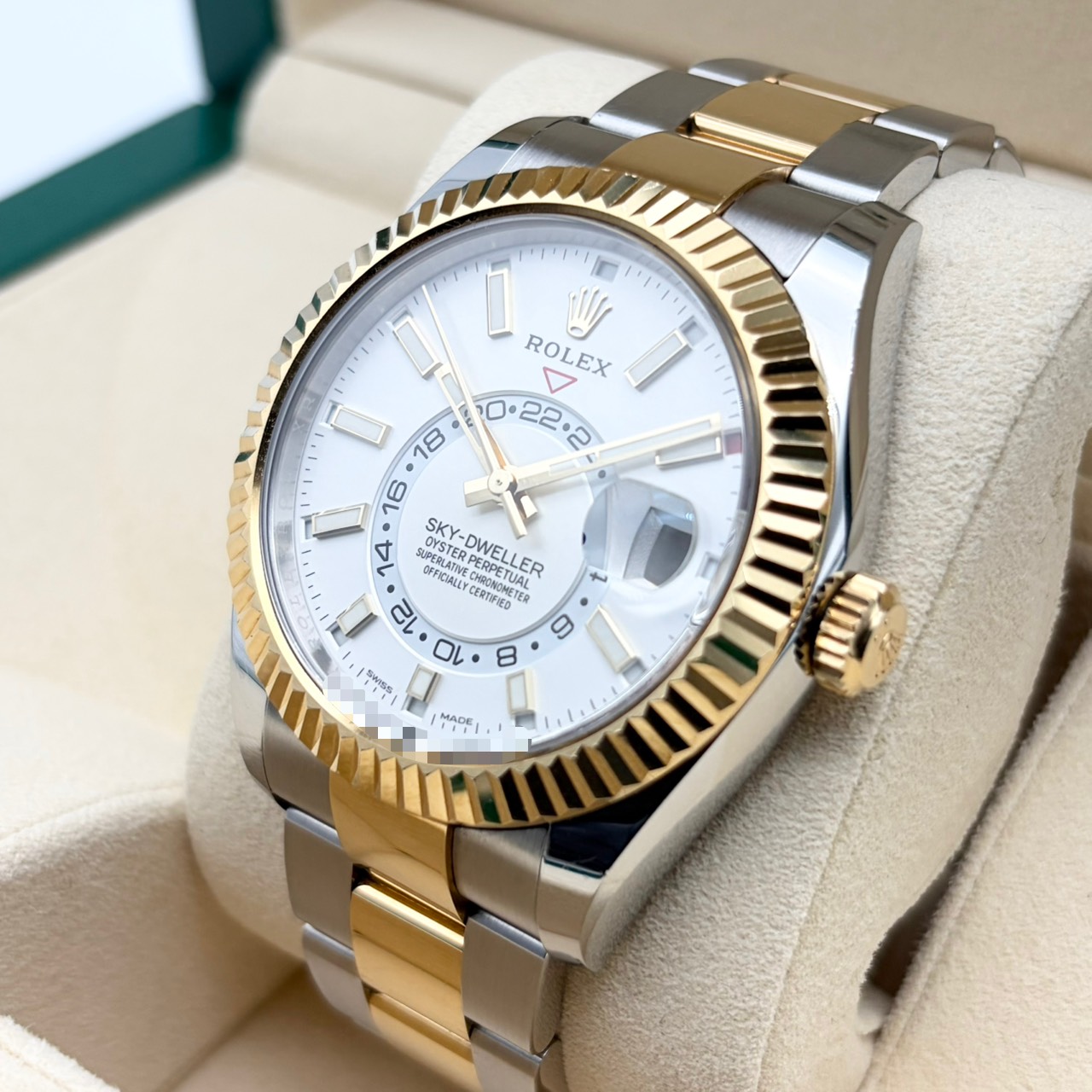 ロレックス スカイドゥエラー 326933 ホワイト オイスターブレス  42mm