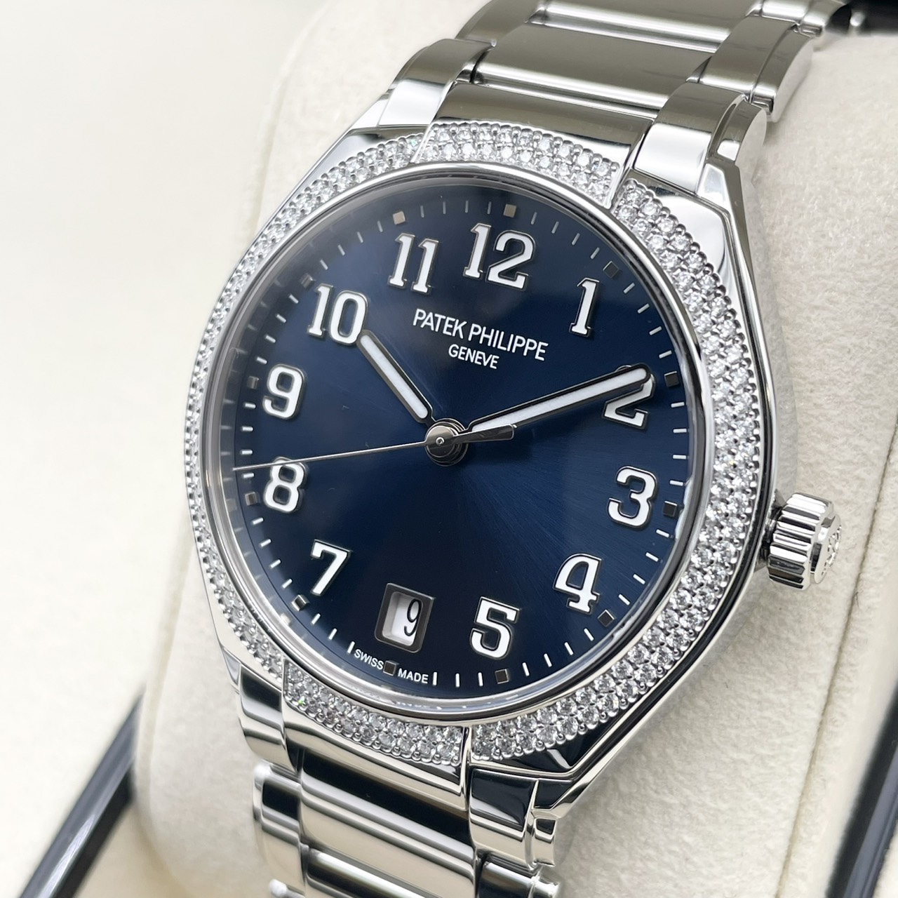 パテックフィリップ TWENTY-4 7300/1200A-001 サンバーストブルー 36mm