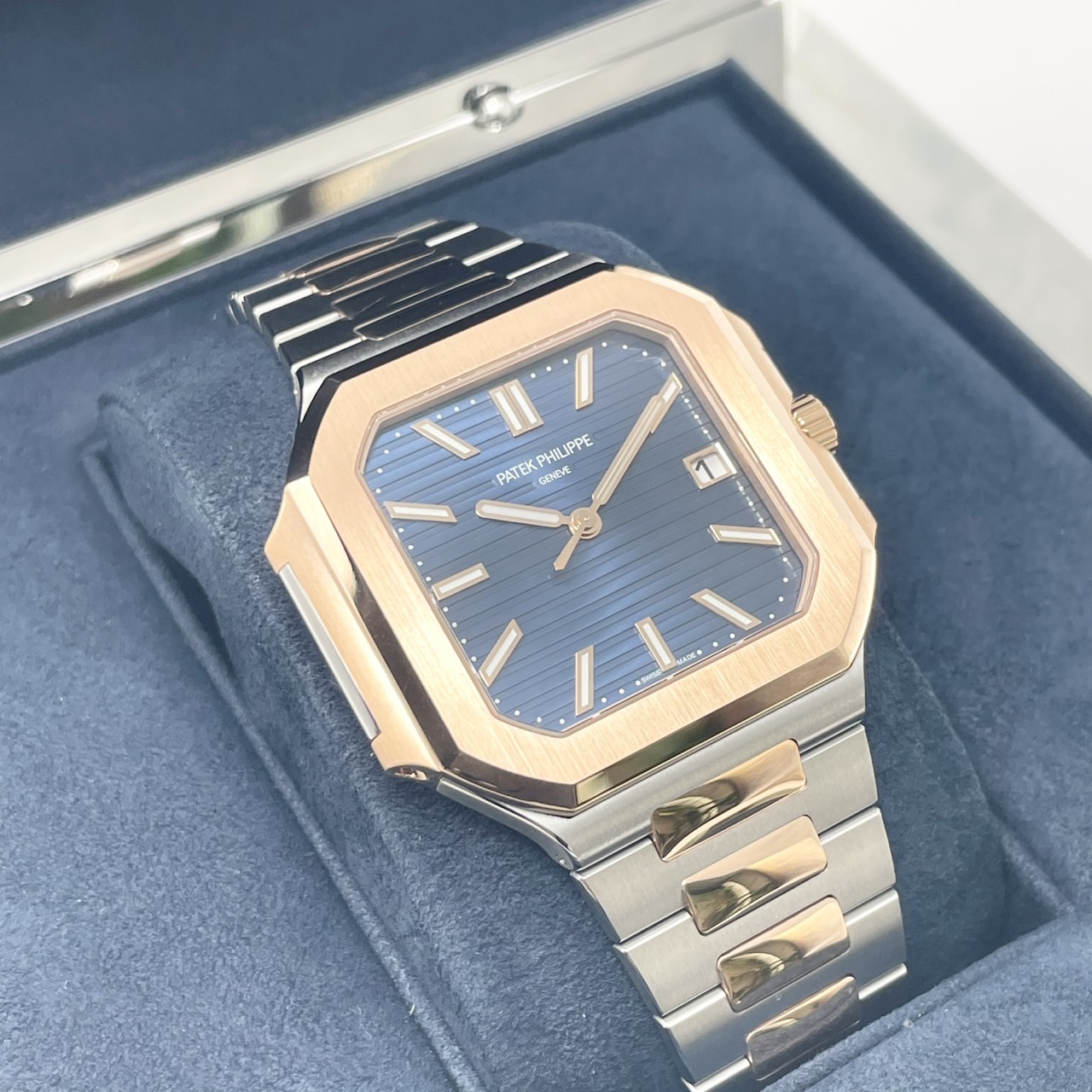 パテックフィリップ キュビタス 5821/1AR-001 ブルー・ソレイユ 	SS/RG 45mm