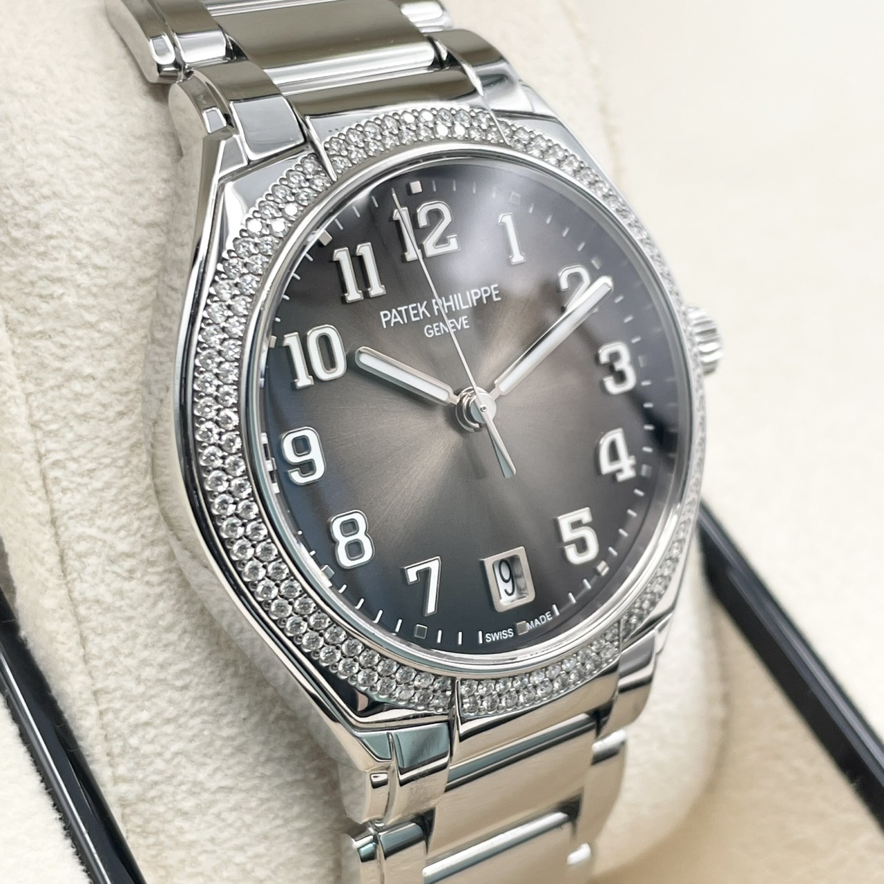 【参考定価 535万円！】パテックフィリップ TWENTY~4 7300/1200A-010 グレー 36mm