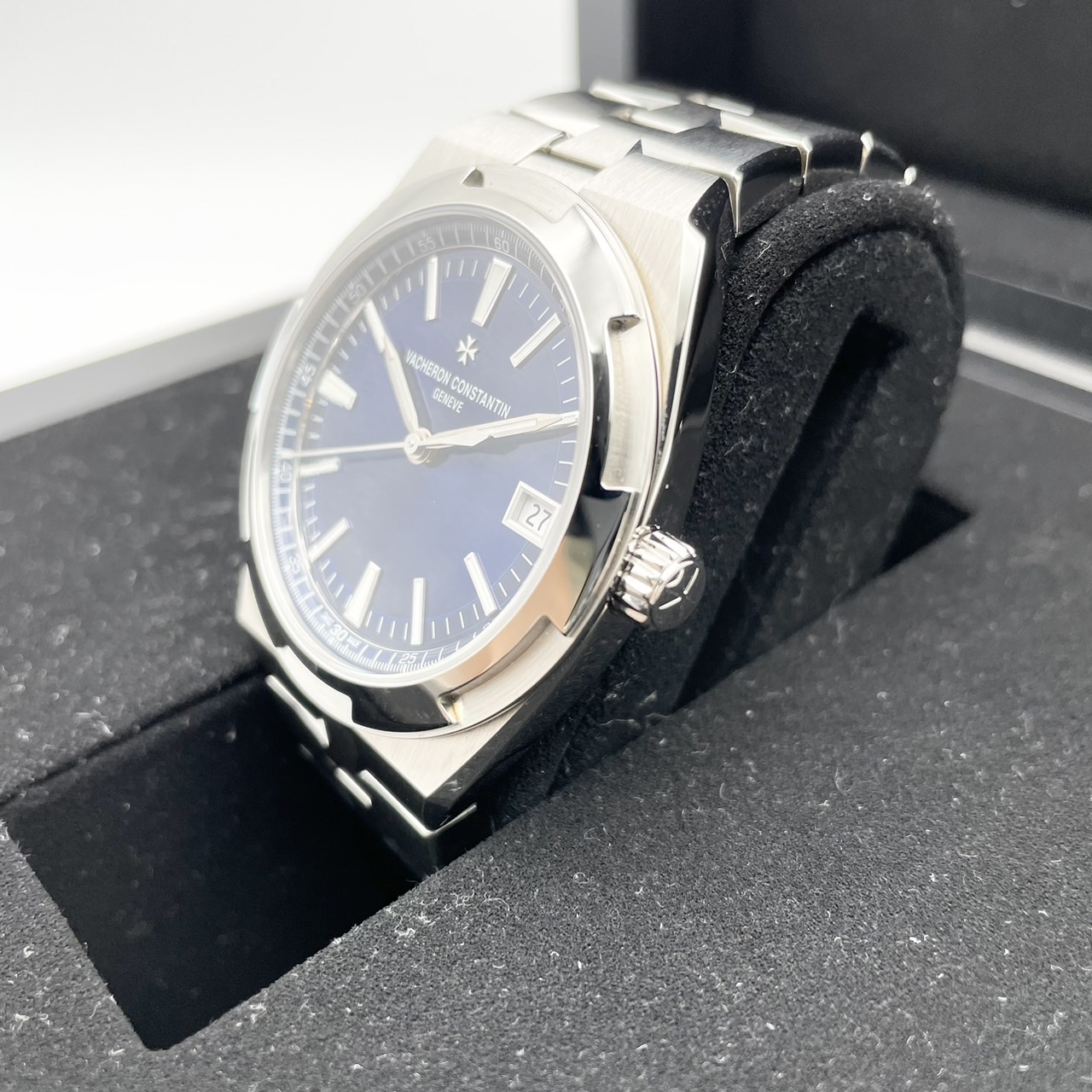 ヴァシュロンコンスタンタン オーヴァーシーズ 4520V/210A-B128