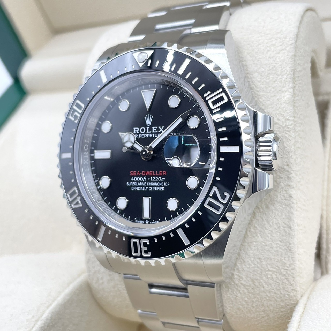 ロレックス シードゥエラー 126600 オイスターブレスレット ブラック 43mm