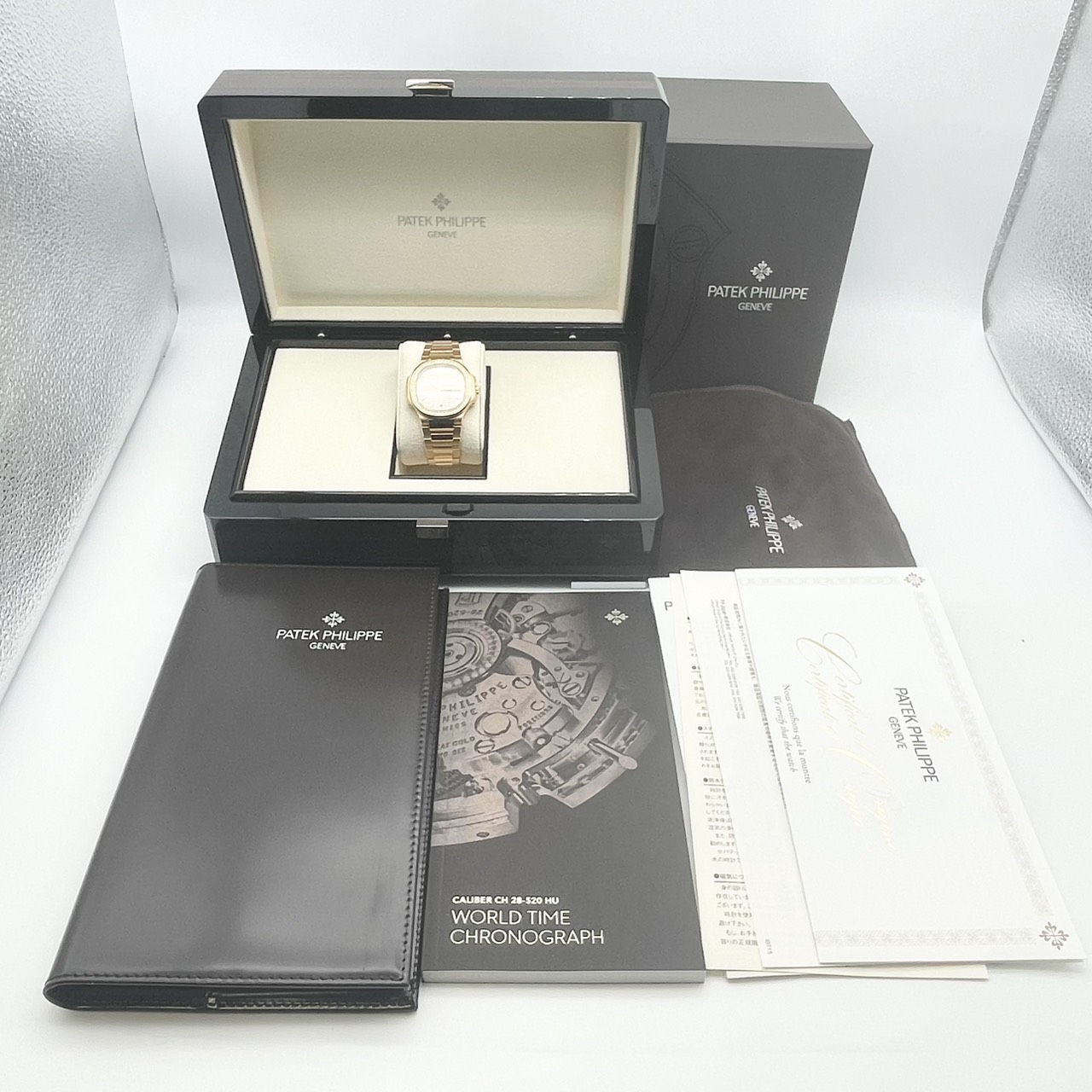 パテックフィリップ ノーチラス 7118/1200R-010 ゴールド・オパーリン ローズゴールド 35.2mm