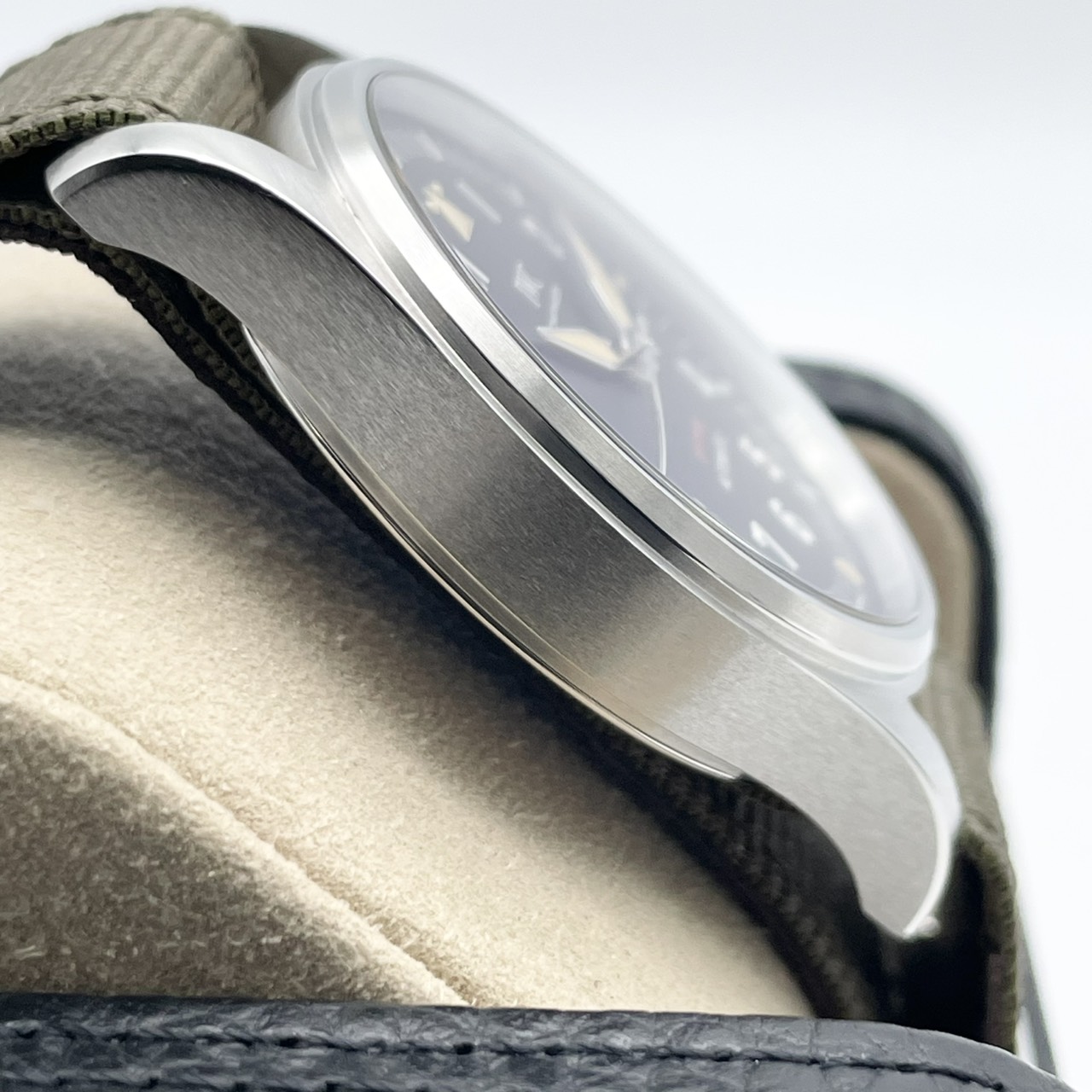 【定価約72万円！】IWC アイ・ダブリュー・シー　パイロット IW326801 スピットファイア ステンレススチール ブラック 39mm