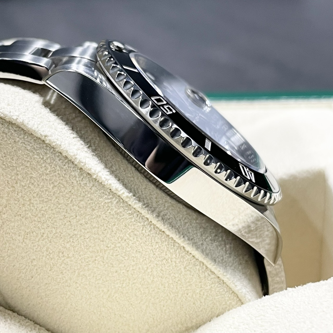 ロレックス サブマリーナーデイト 126610LN ブラック 41mm
