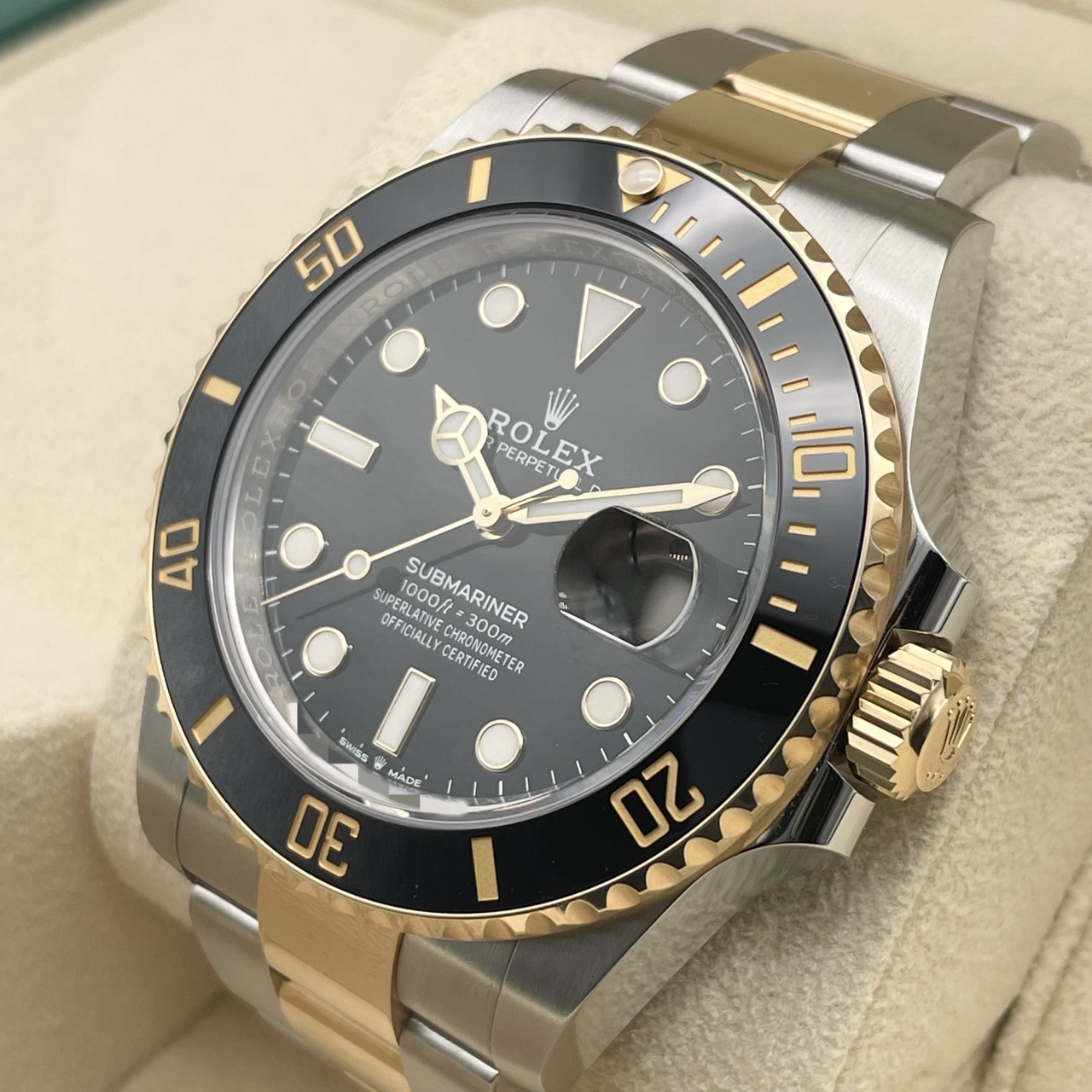 ロレックス サブマリーナー デイト 126613LN オイスターブレスレット ブラック 41mm