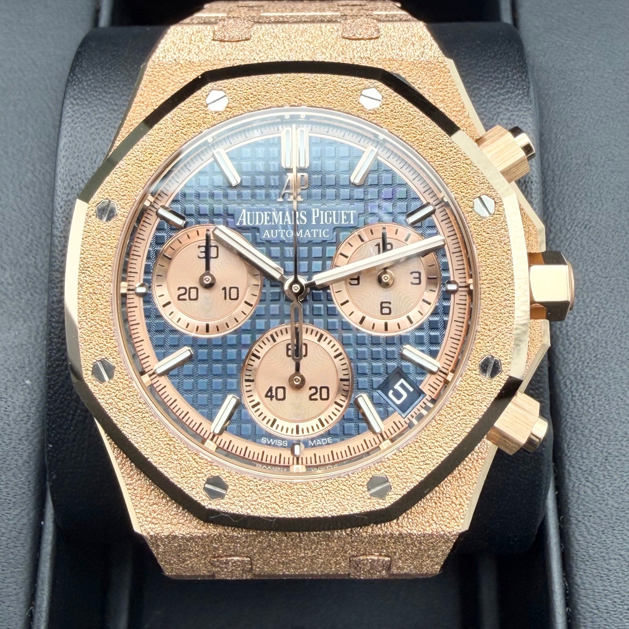 オーデマピゲ ロイヤルオーク 26239OR.GG.1224OR.01 フロステッドゴールド ブルーグランドタペストリー 41mm