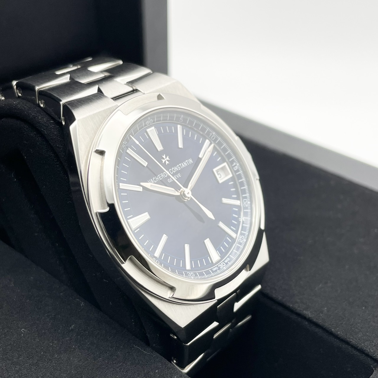 ヴァシュロンコンスタンタン オーヴァーシーズ 4500V/110A-B128 ブルー ステンレススチール 41mm