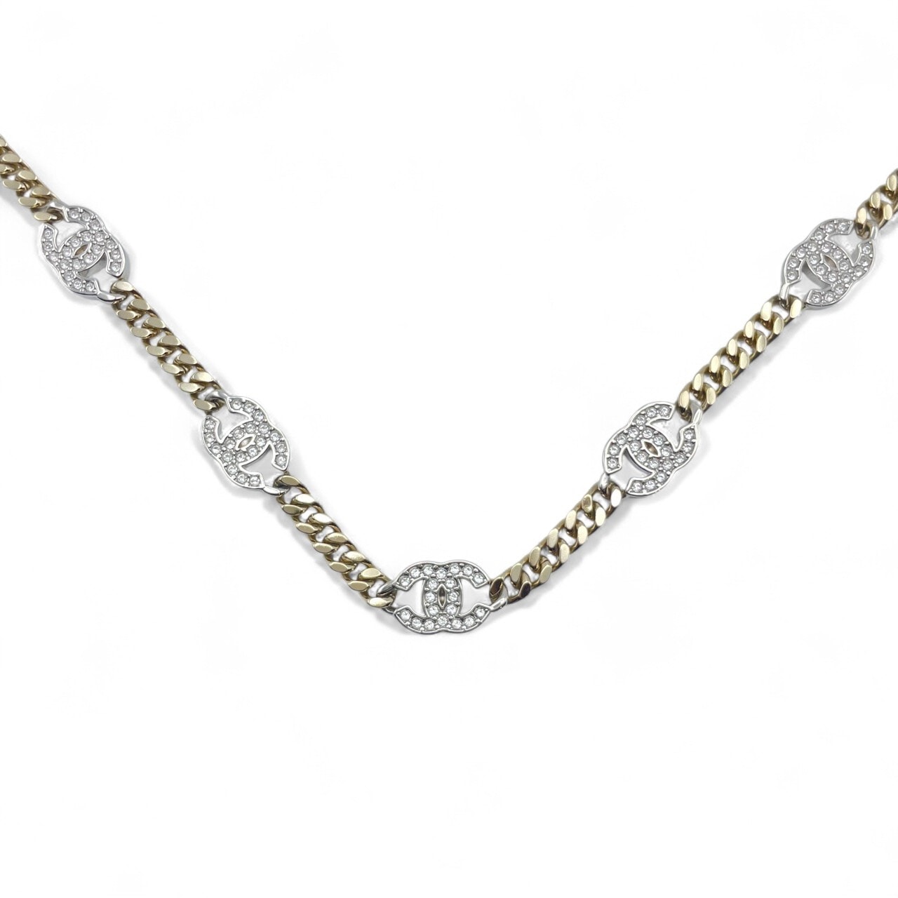 【気品溢れる胸元を】CHANEL★チョーカー★希少シルバー シャネル チョーカー AB6444-B06011-NC835 メタル&ストラト