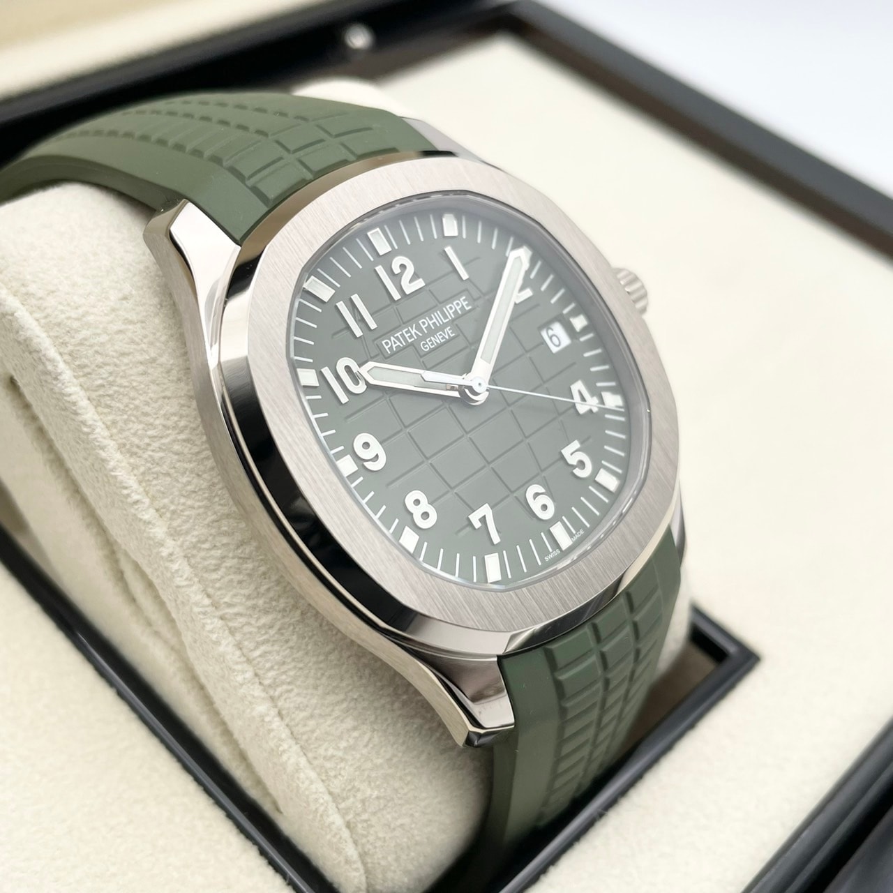【ラバーカット無し！バックル保護シール付き！】パテックフィリップ アクアノート 5168G-010 カーキ 42.2mm