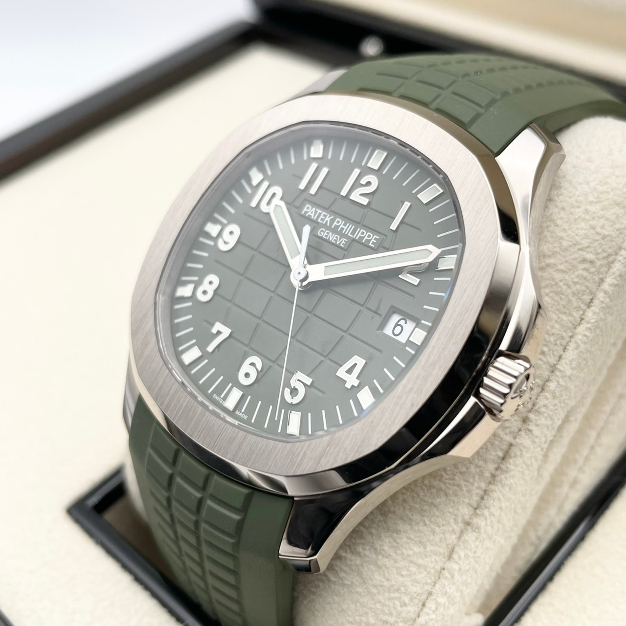 【ラバーカット無し！バックル保護シール付き！】パテックフィリップ アクアノート 5168G-010 カーキ 42.2mm