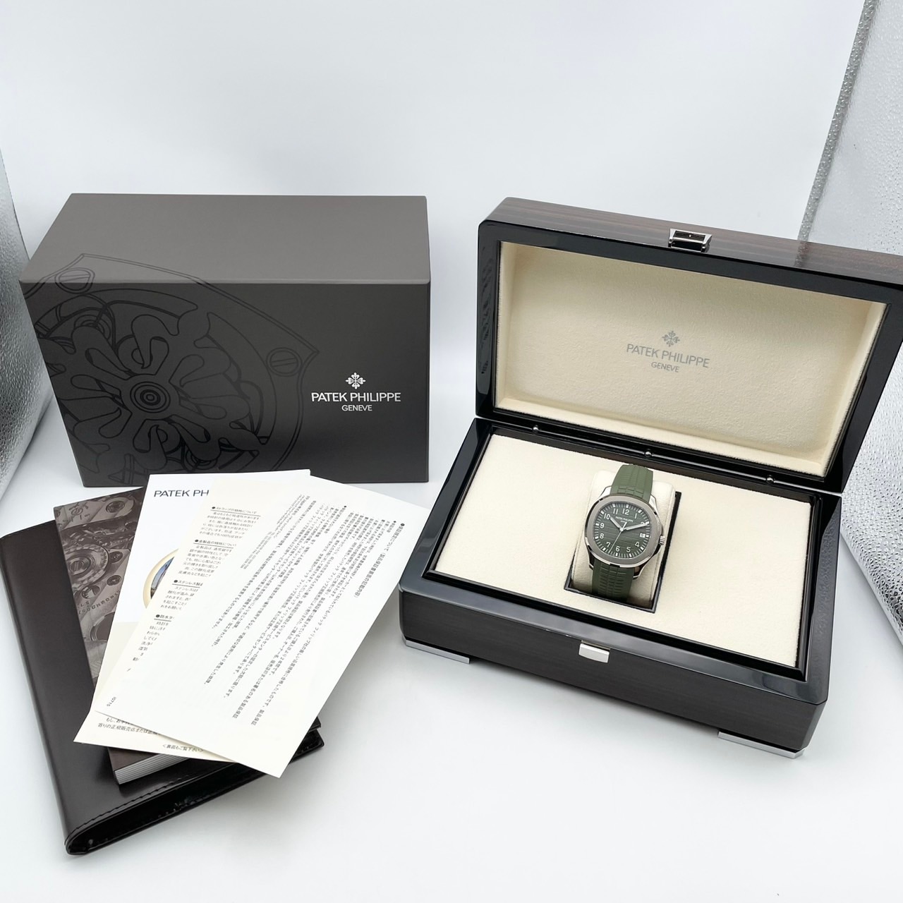【ラバーカット無し！バックル保護シール付き！】パテックフィリップ アクアノート 5168G-010 カーキ 42.2mm