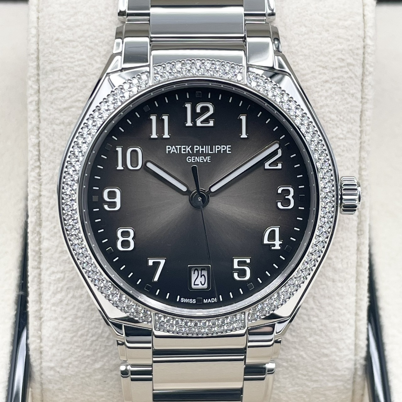 【参考定価 535万円！】パテックフィリップ TWENTY~4 7300/1200A-010 グレー 36mm