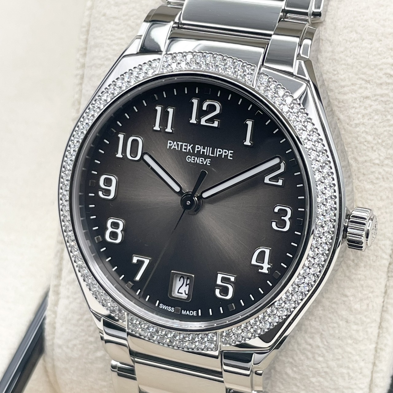 【参考定価 535万円！】パテックフィリップ TWENTY~4 7300/1200A-010 グレー 36mm