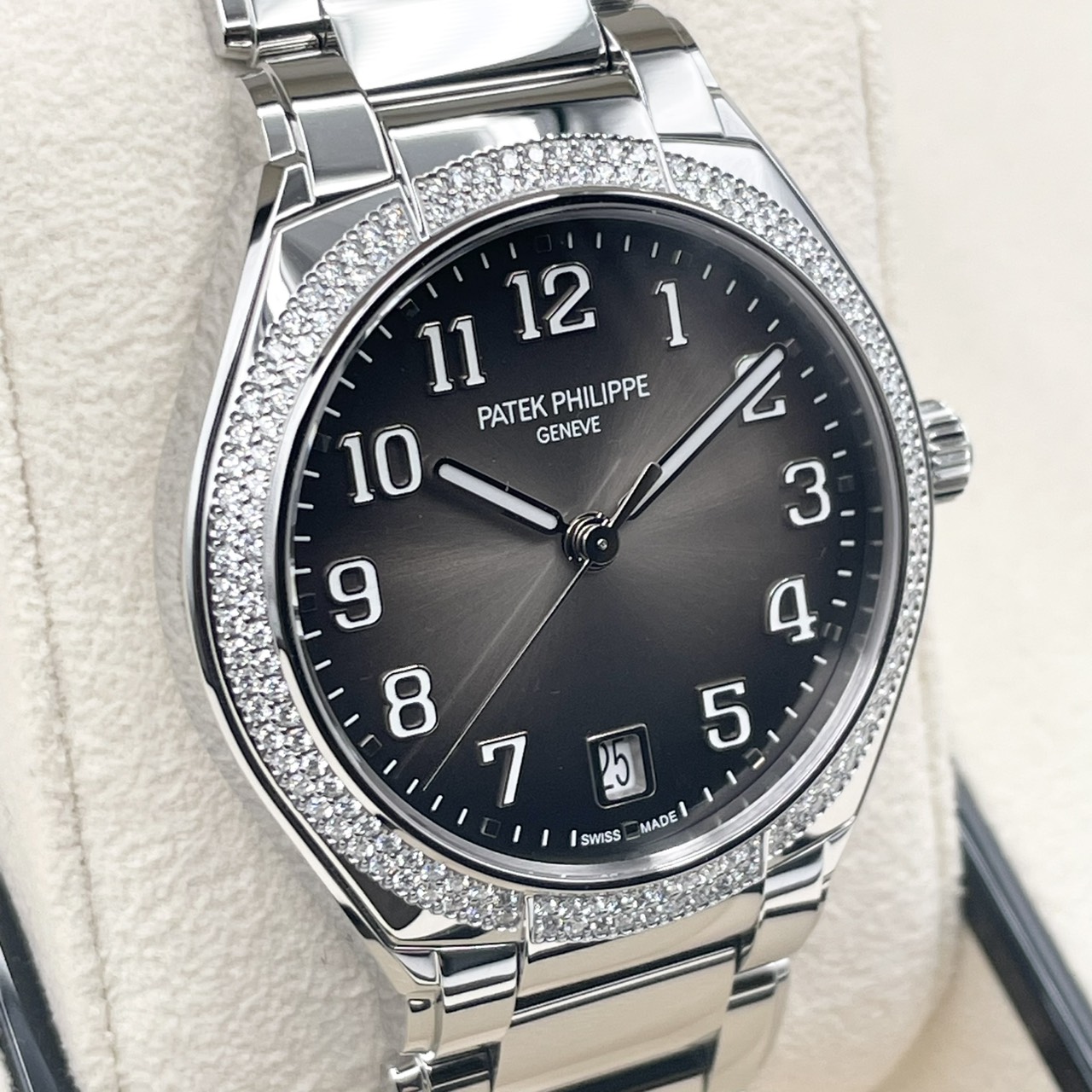 【参考定価 535万円！】パテックフィリップ TWENTY~4 7300/1200A-010 グレー 36mm