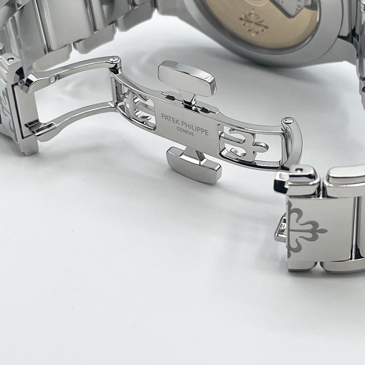 【参考定価 535万円！】パテックフィリップ TWENTY~4 7300/1200A-010 グレー 36mm