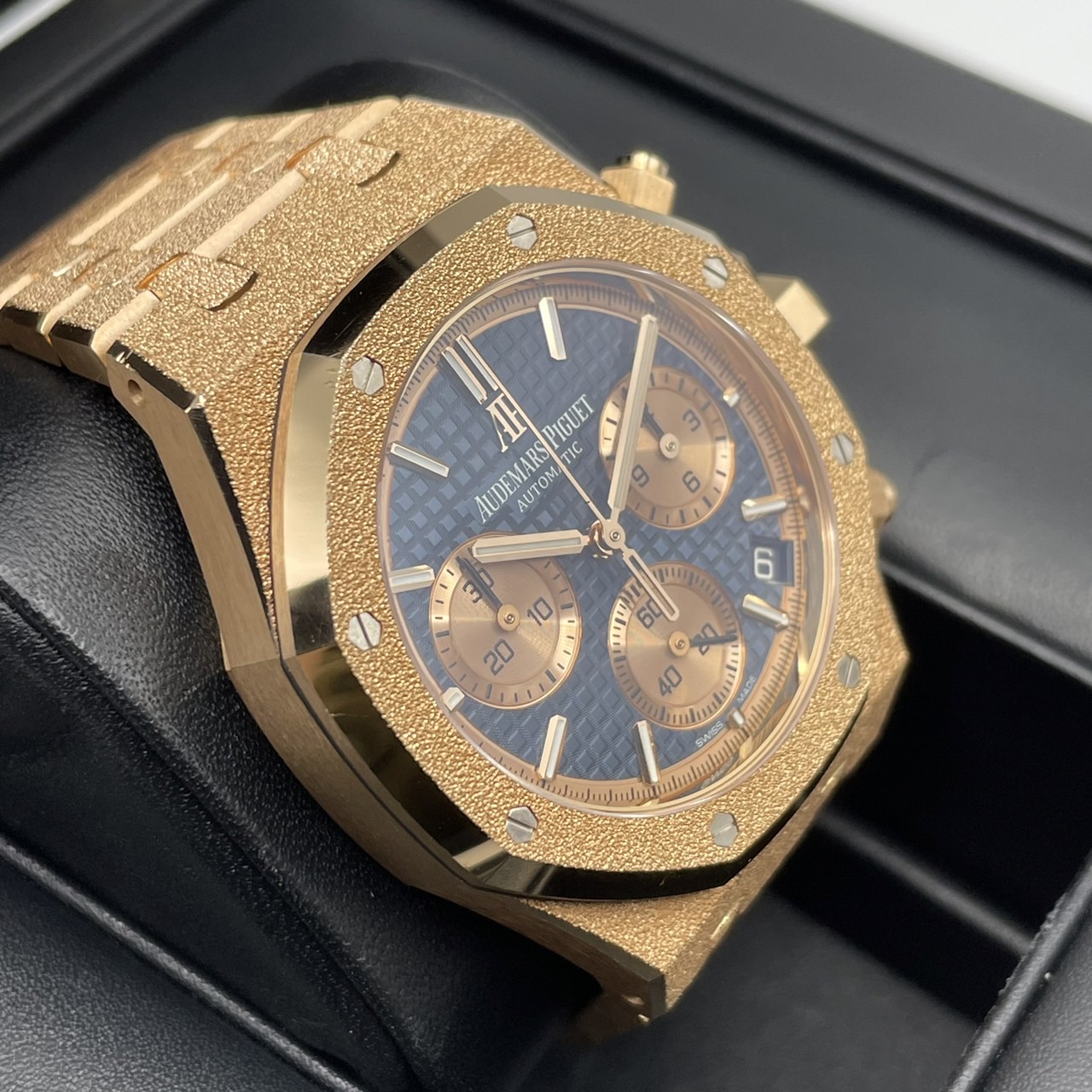 オーデマピゲ ロイヤルオーク 26239OR.GG.1224OR.01 フロステッドゴールド ブルーグランドタペストリー 41mm