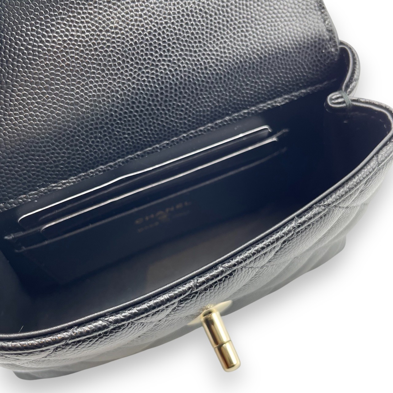 シャネル ココハンドル W14.5 ブラック キャビアスキン ゴールド金具