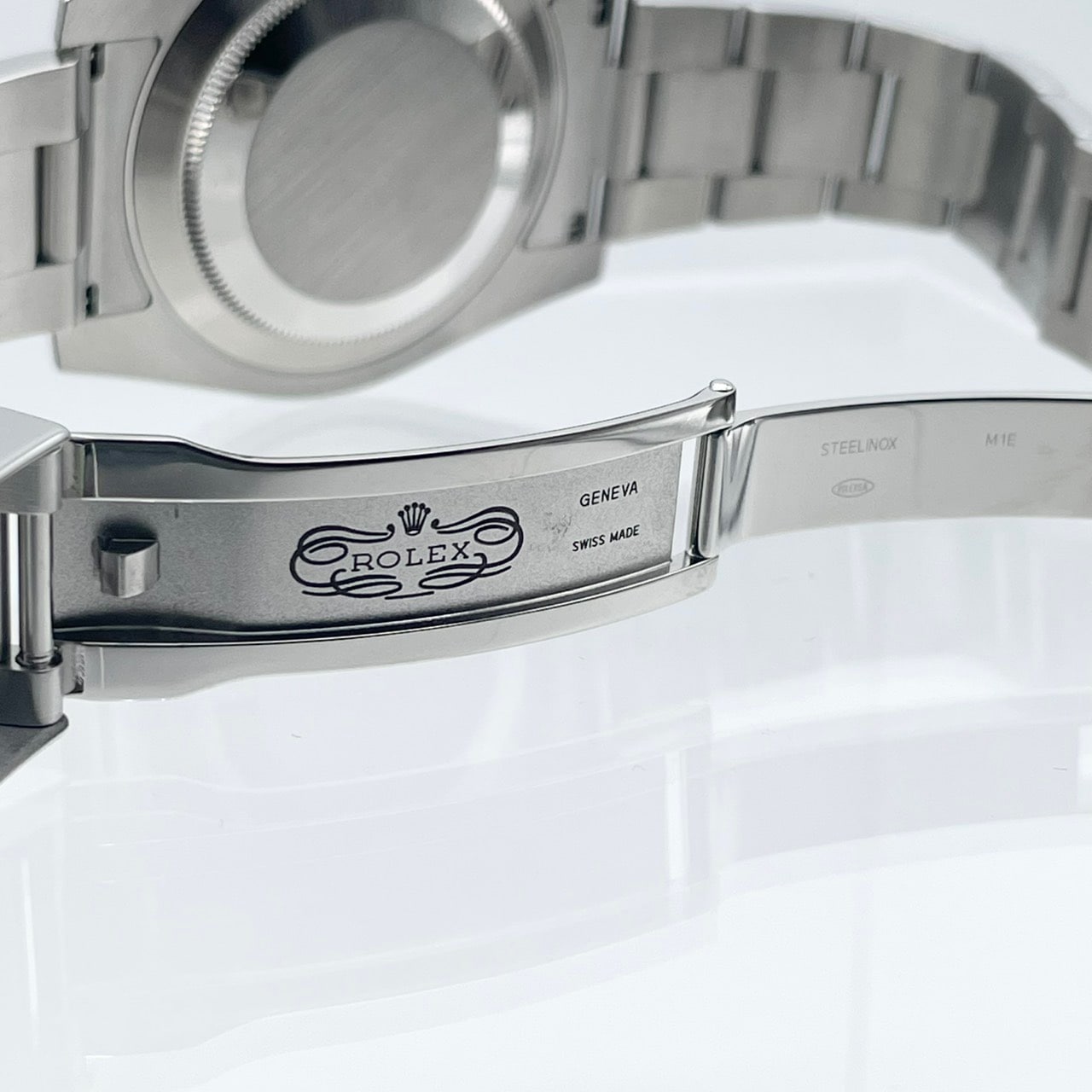 ロレックス サブマリーナーデイト 116610LV グリーン オイスターブレス 40mm