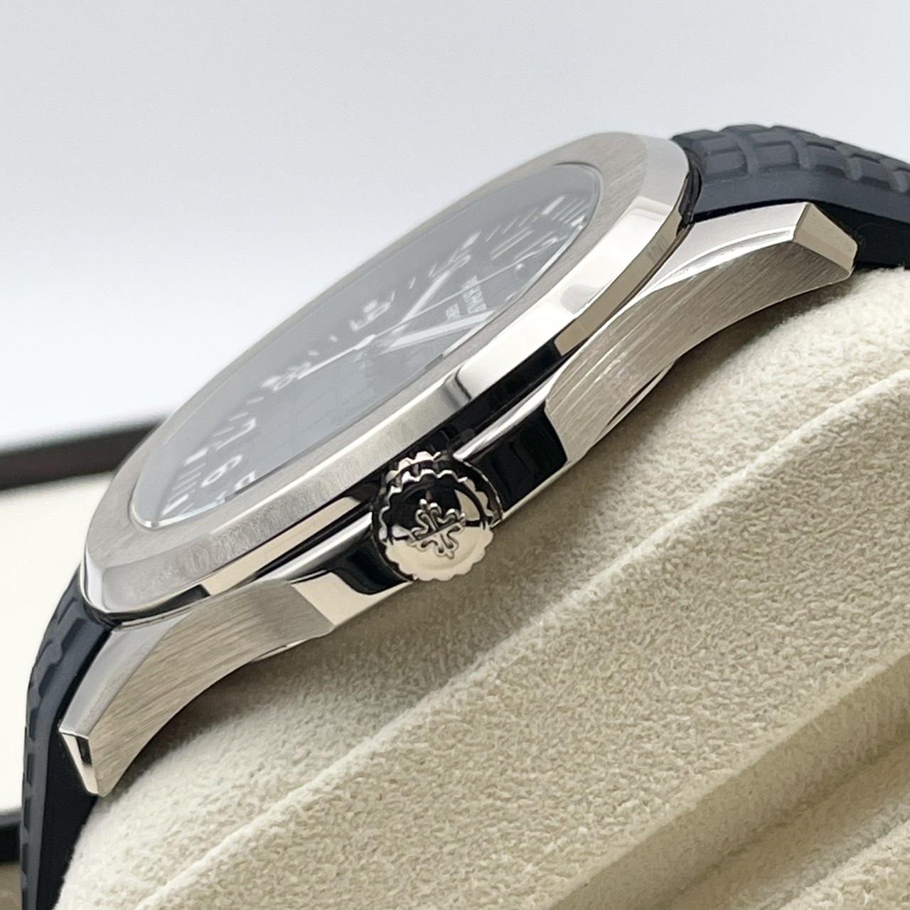 パテックフィリップ アクアノート 5168G-001 ブルー 42.2mm