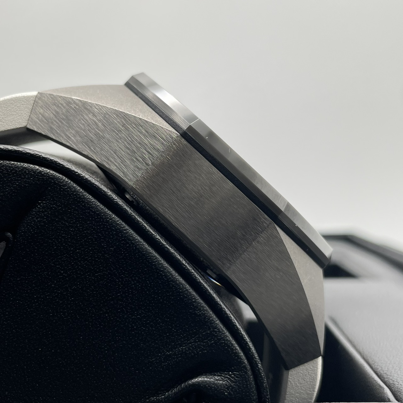 【唯一無二のデザイン】オーデマピゲ ロイヤルオーク コンセプト トゥールビヨン GMT 26589IO.OO.D030CA.01 ブルー チタン 44mm