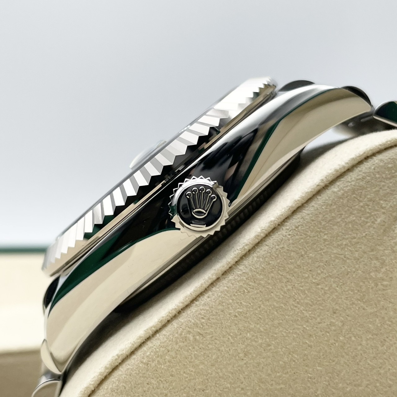 【25年9月ギャラ！】ロレックス スカイドゥエラー 336934 ブラック 42mm