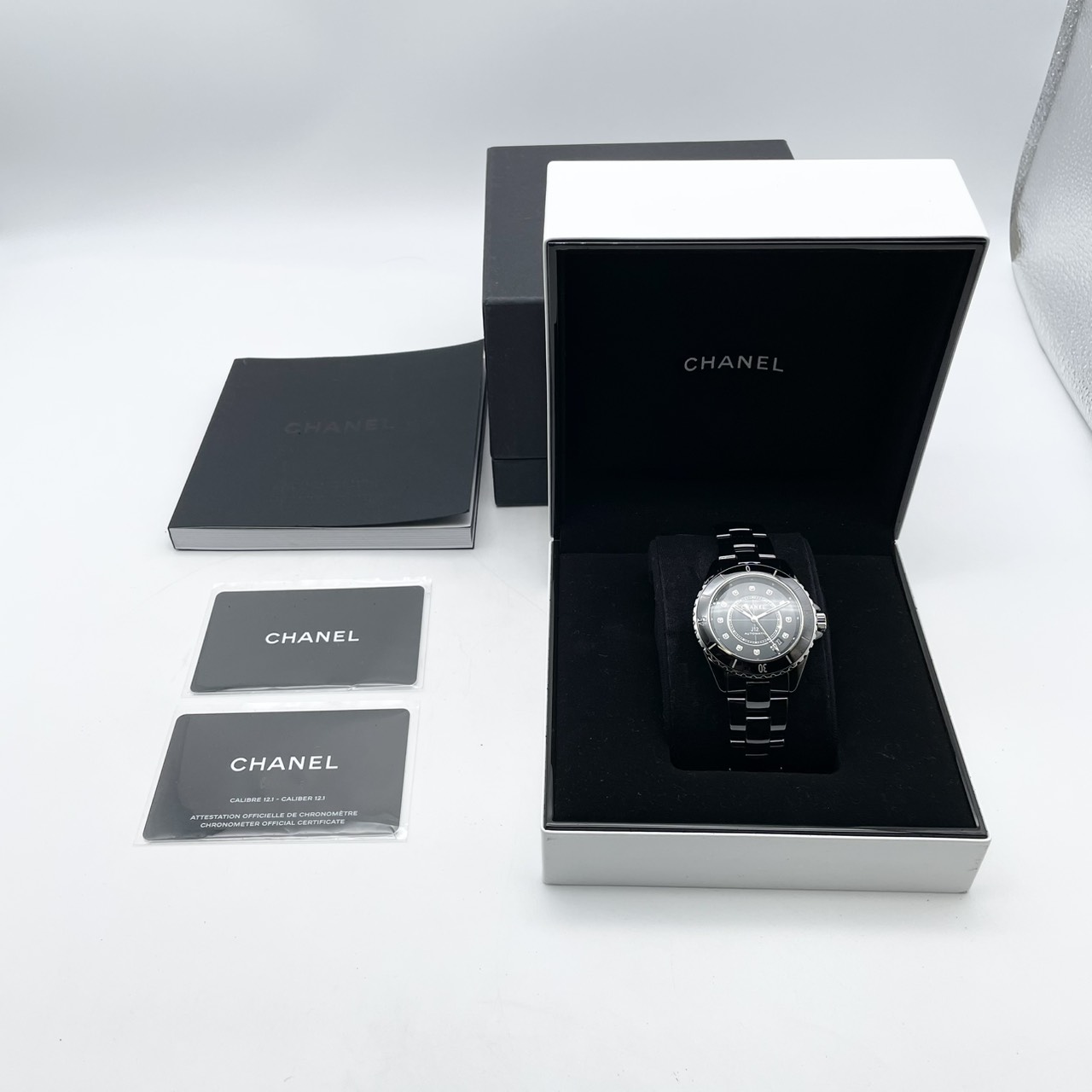 シャネル J12 H5702 ブラックセラミック 38mm